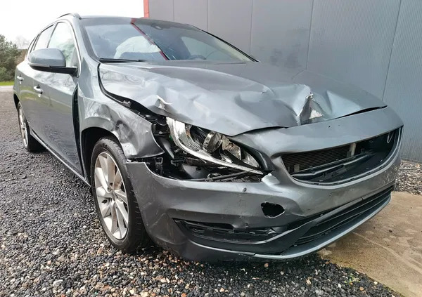 volvo v60 wielkopolskie Volvo V60 cena 26900 przebieg: 131000, rok produkcji 2016 z Toruń